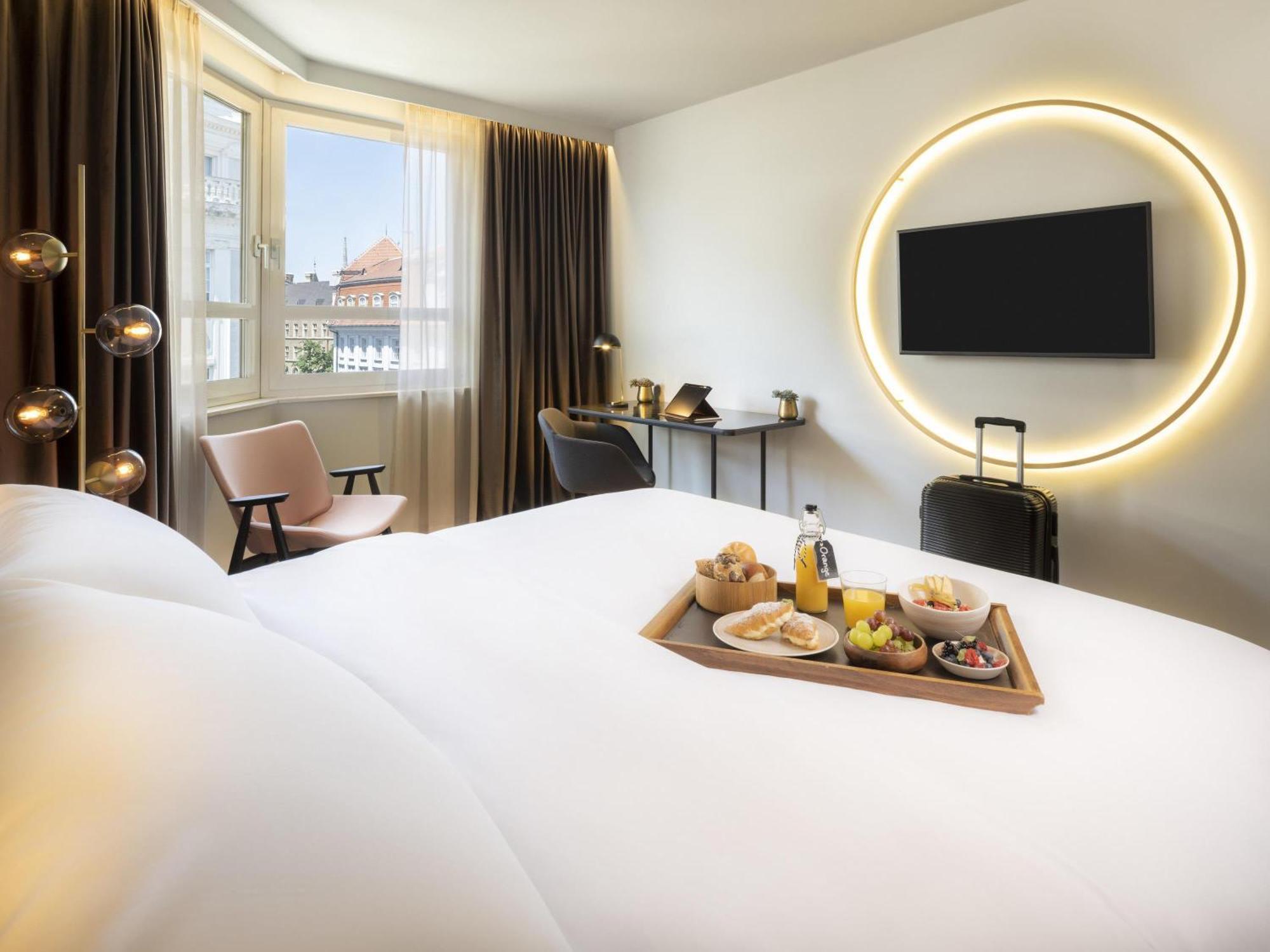 Superior King Room