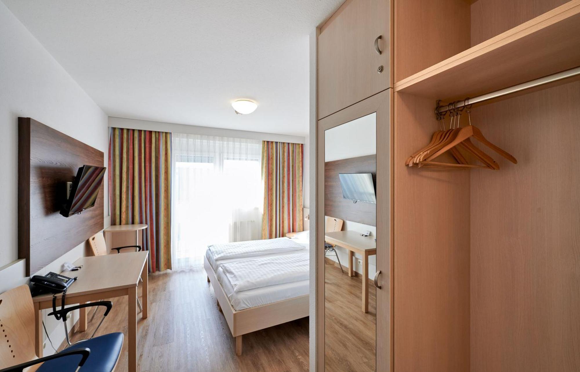 Deluxe Double Room Courtyard View