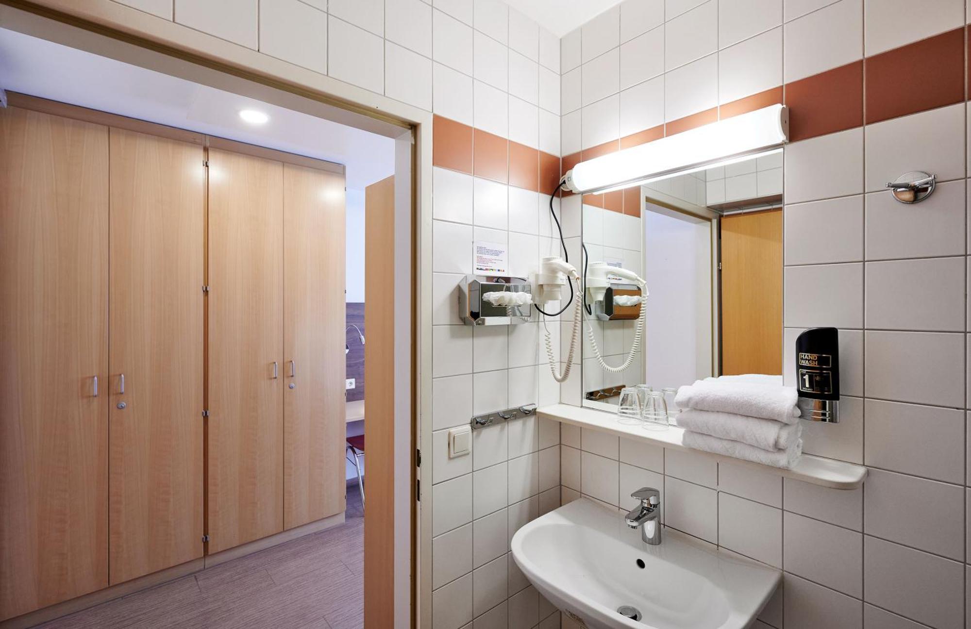 Basic Double Room