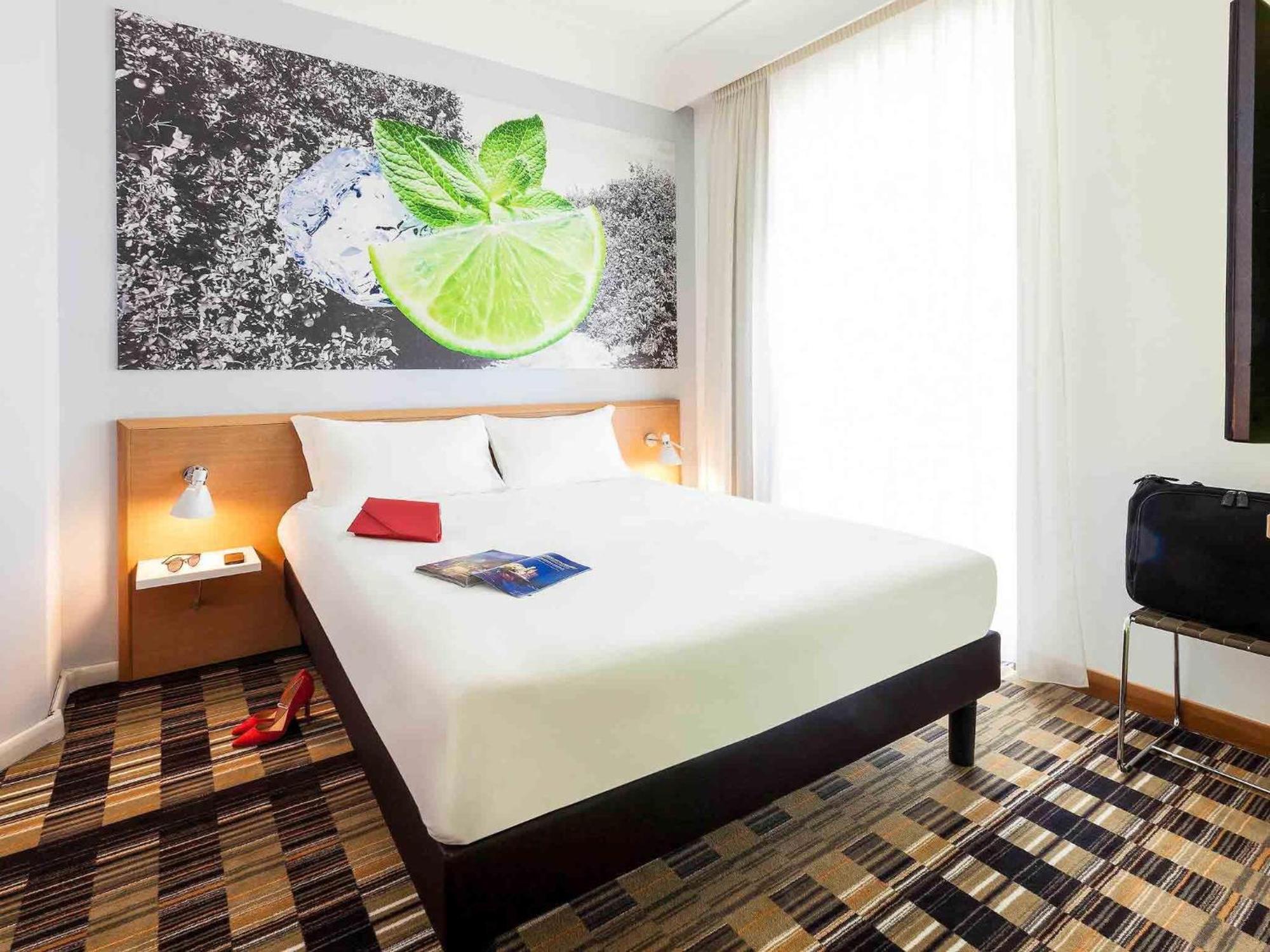 Quarto Standard com 1 Cama de Casal e 1 de Solteiro