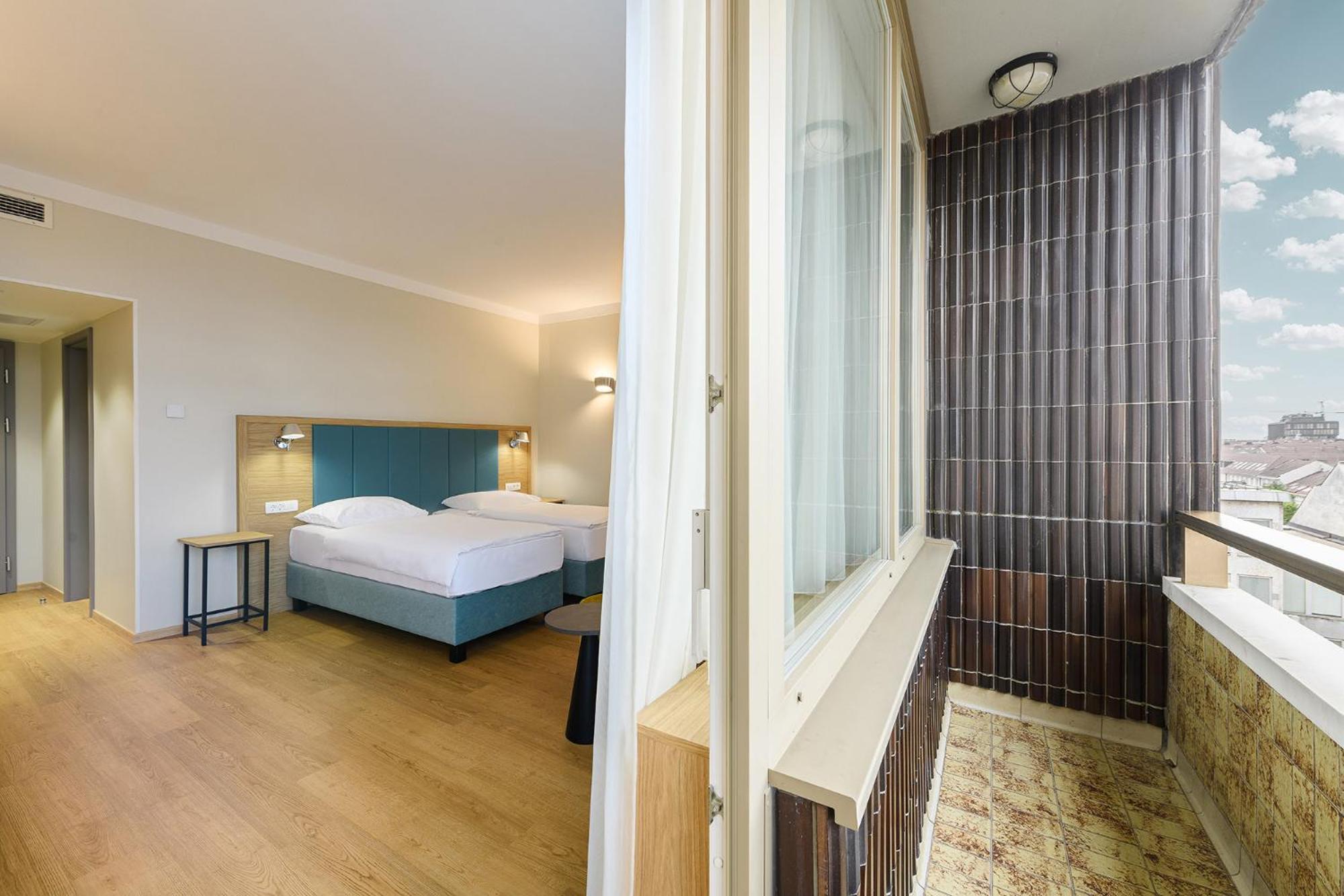 Superior Double or Twin Room Castle View