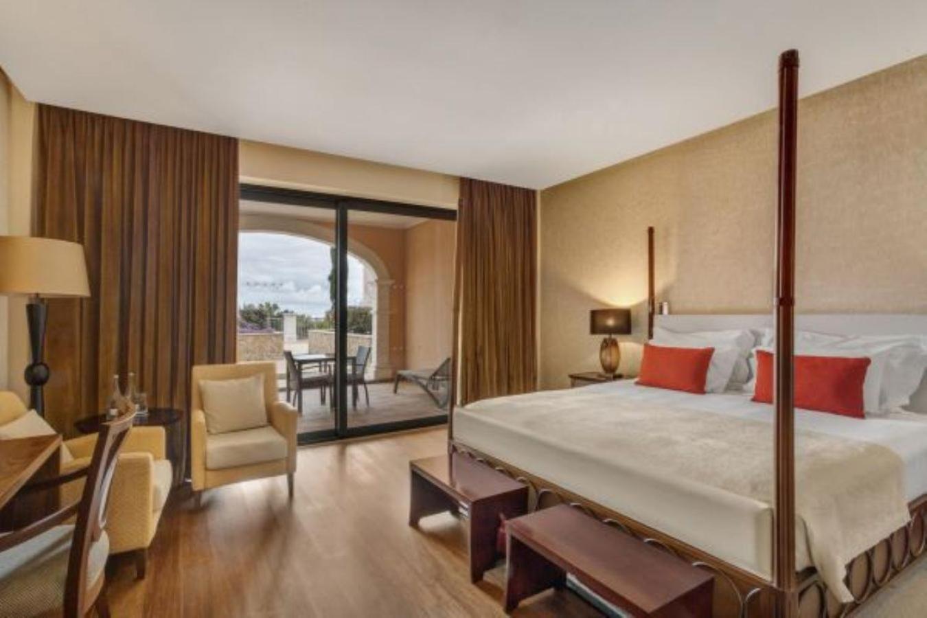 Classic Double or Twin Room