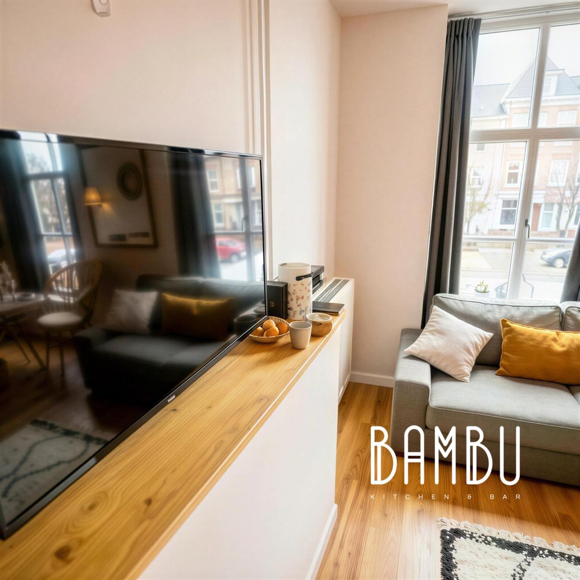 Double Room City View Yellow room first floor