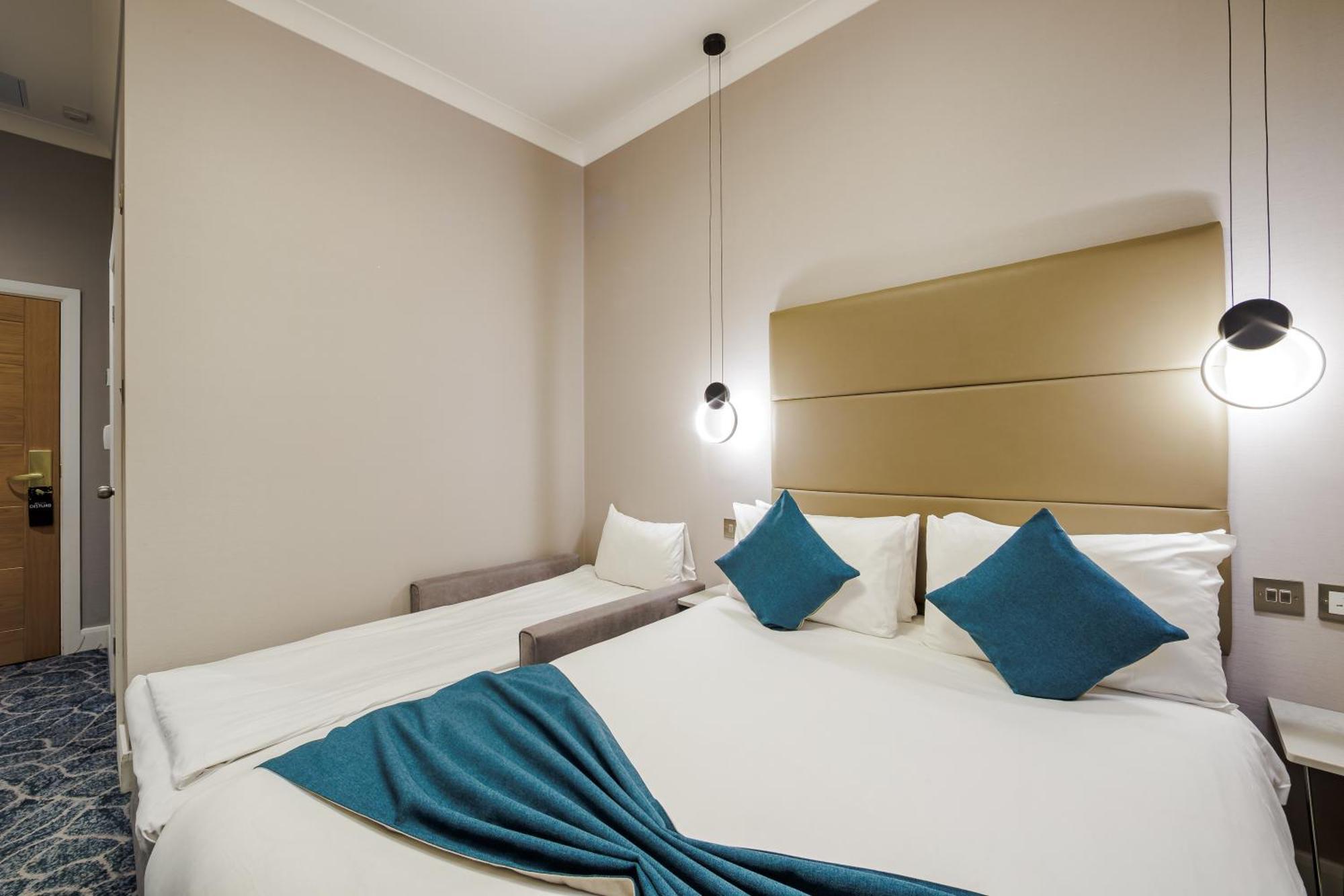 Executive Triple Room