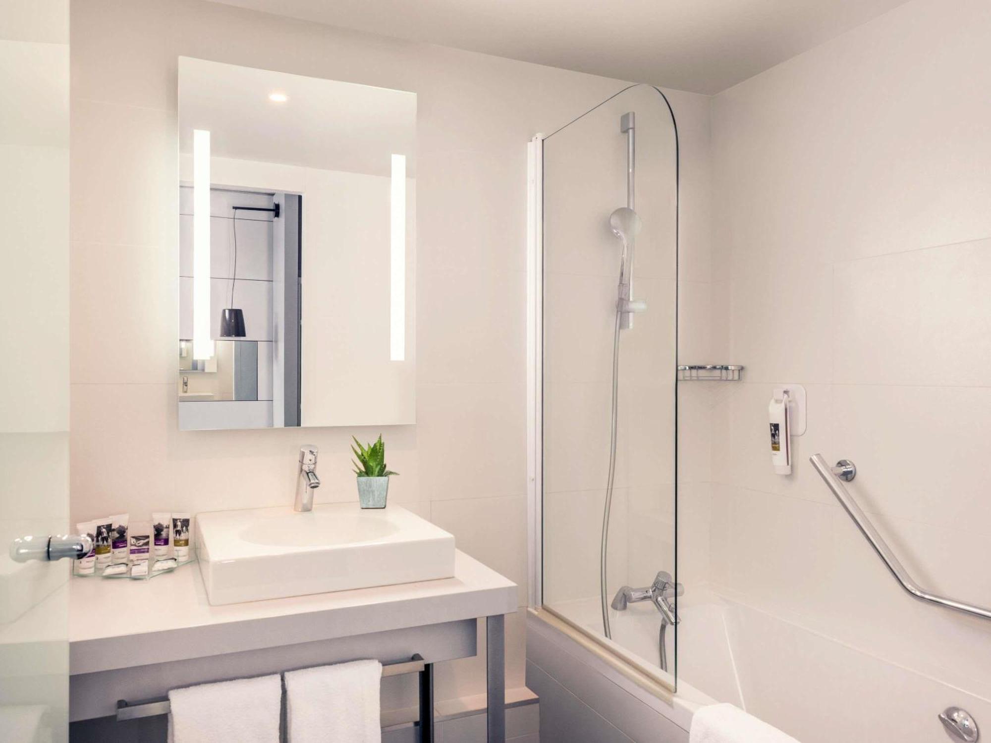 Accessible Deluxe Double Room