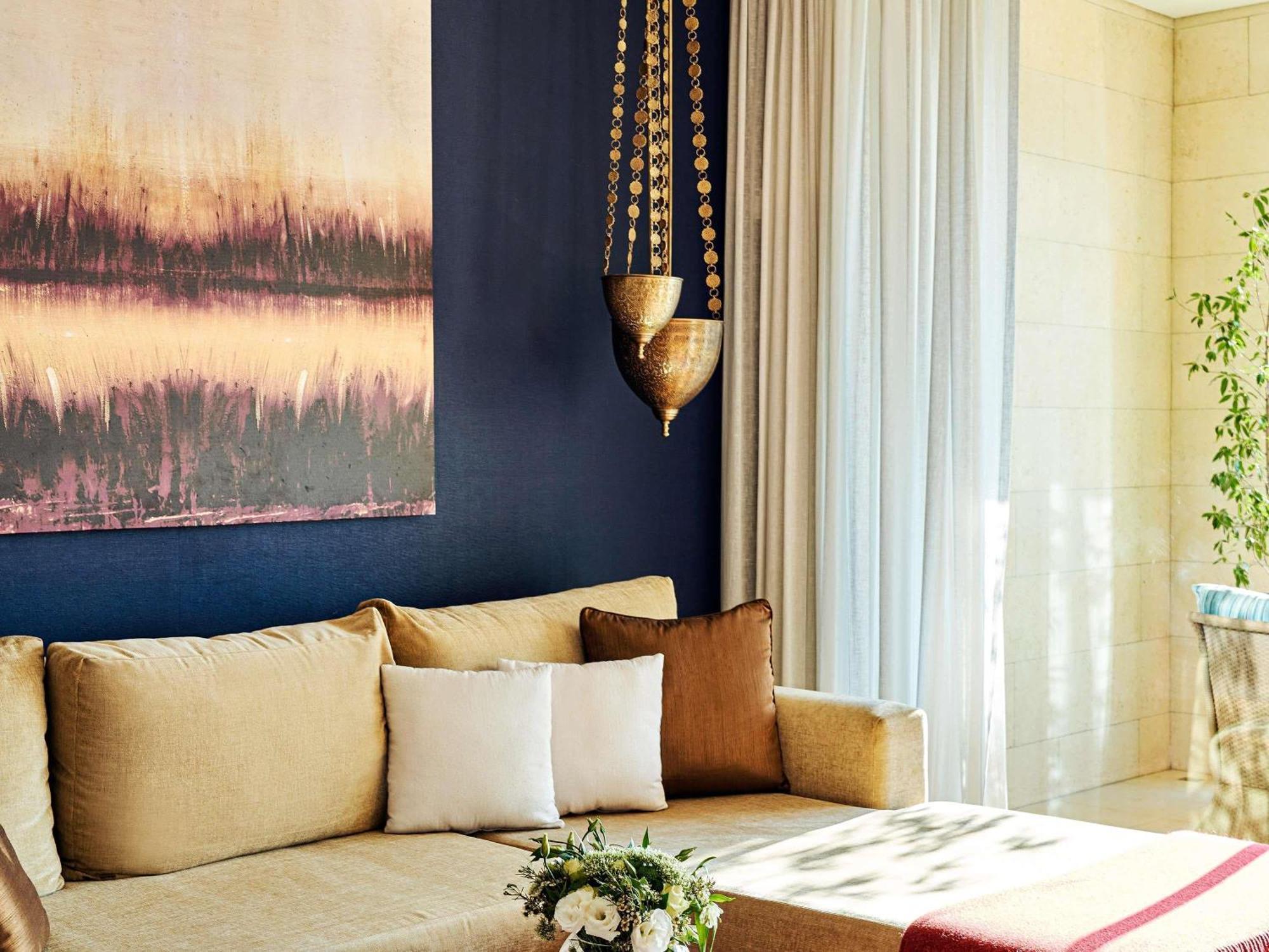 Raffles Club Room Terrace & Club Lounge Access including Daily Evening Drinks & Canapes