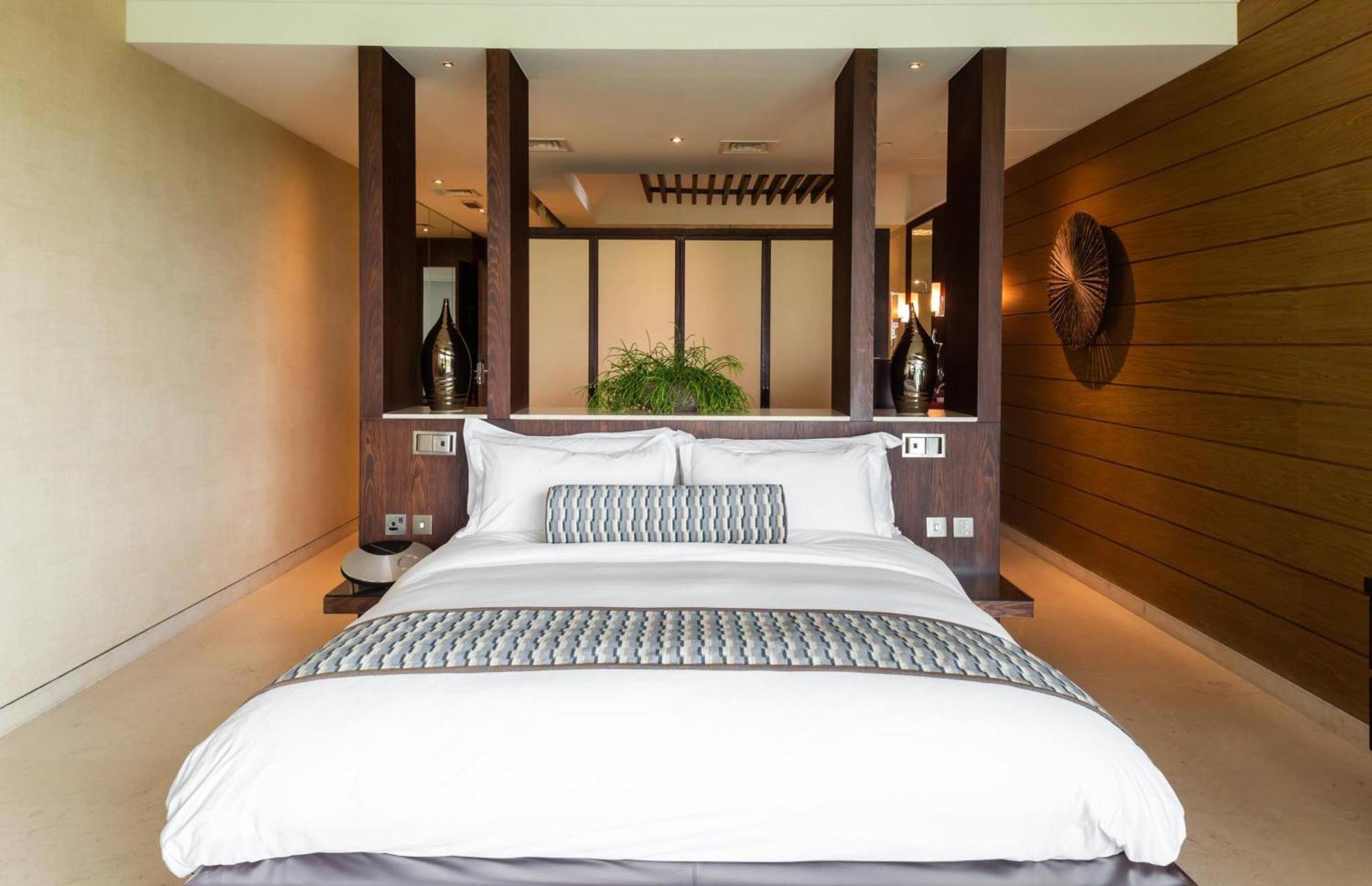 Palm Suite