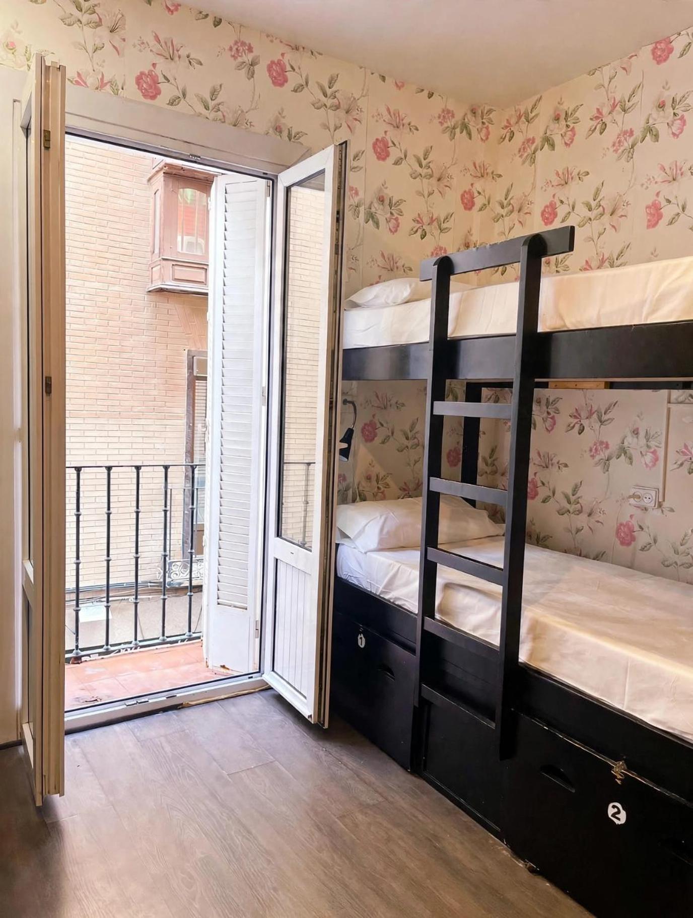 Bed 4-Bed Female Dormitory Room