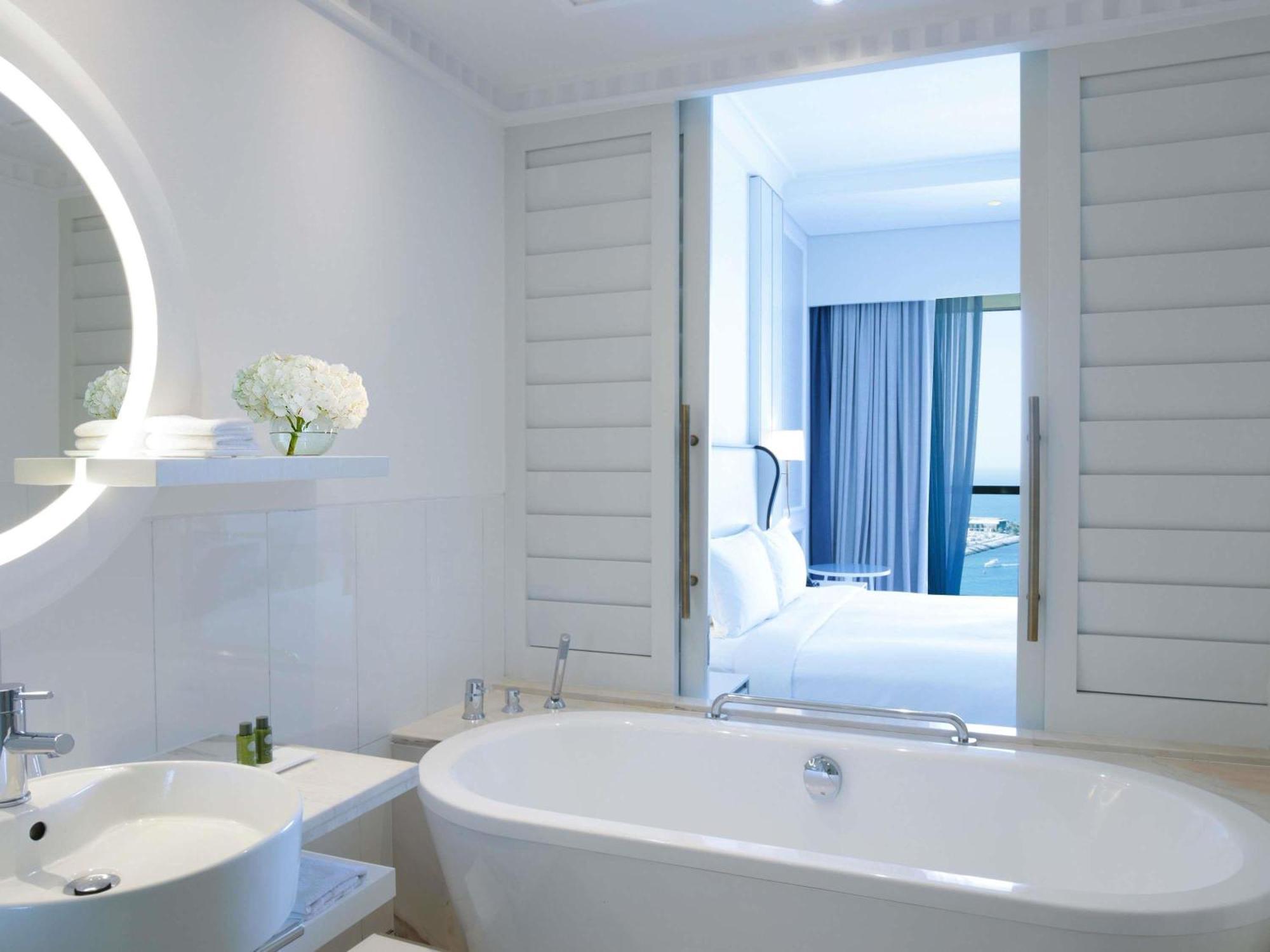 Luxury King Room Sea View Balcony