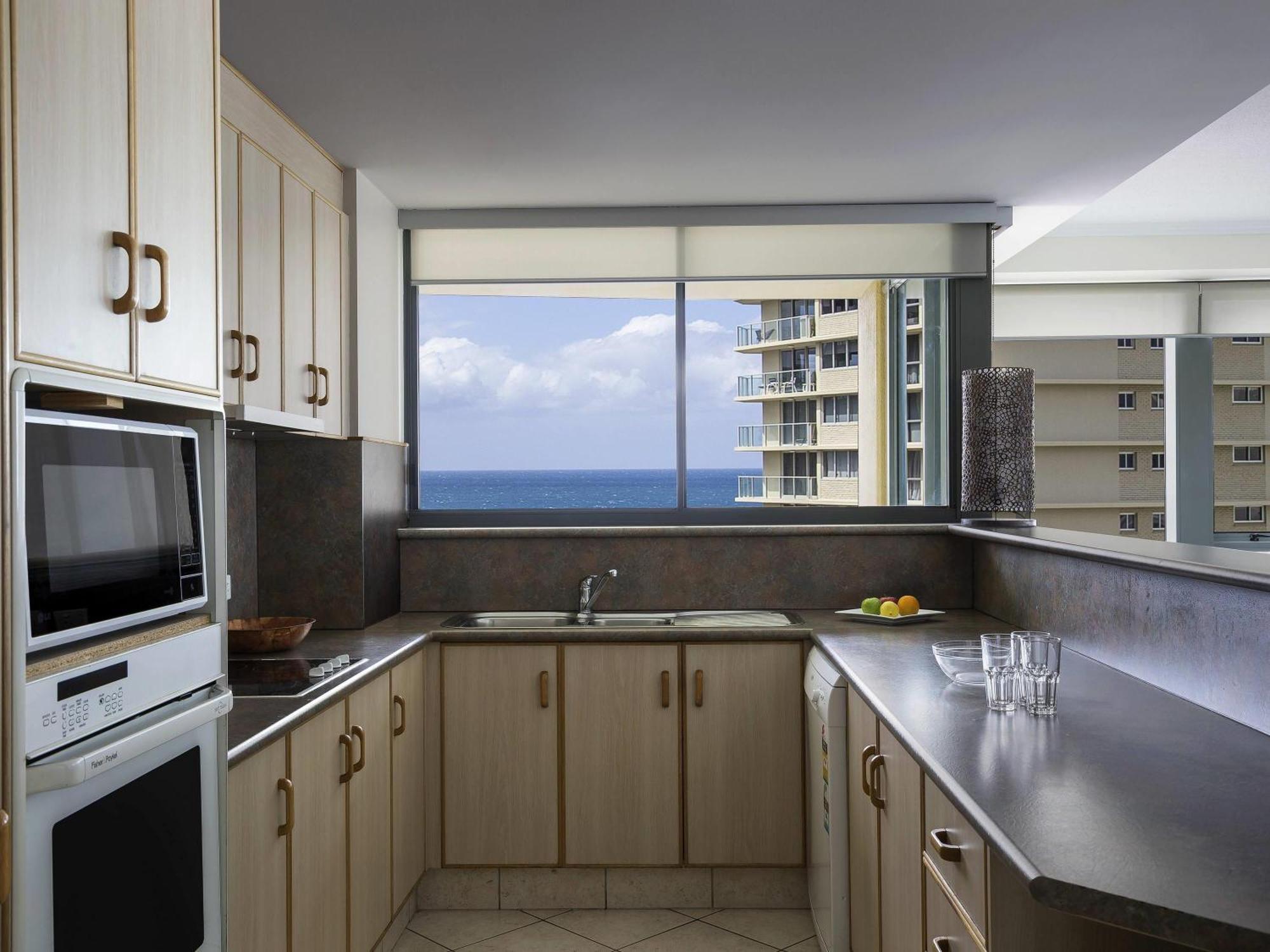 Three-Bedroom Apartment Ocean View