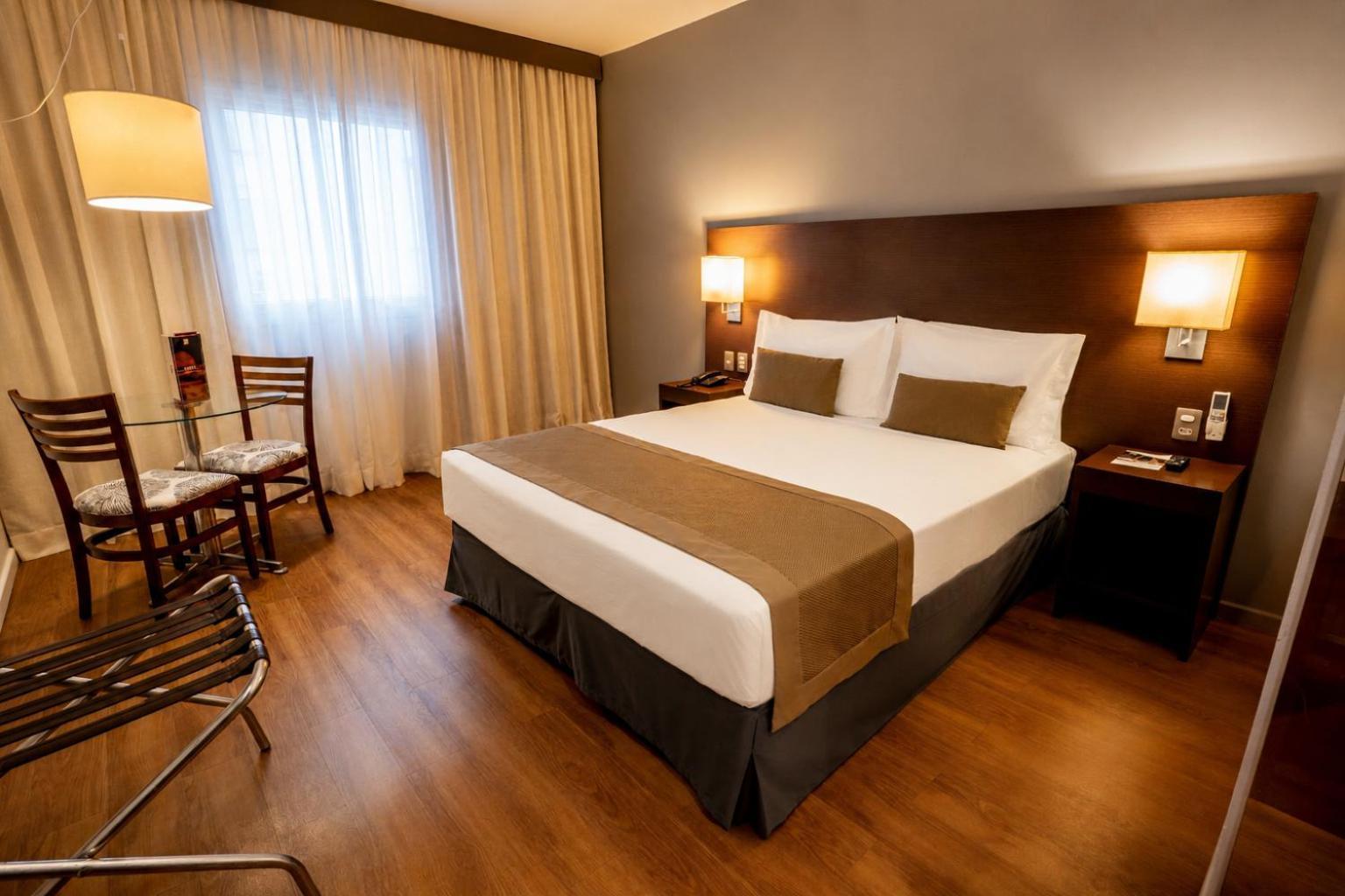 Quarto Duplo Superior com 1 Cama de Casal