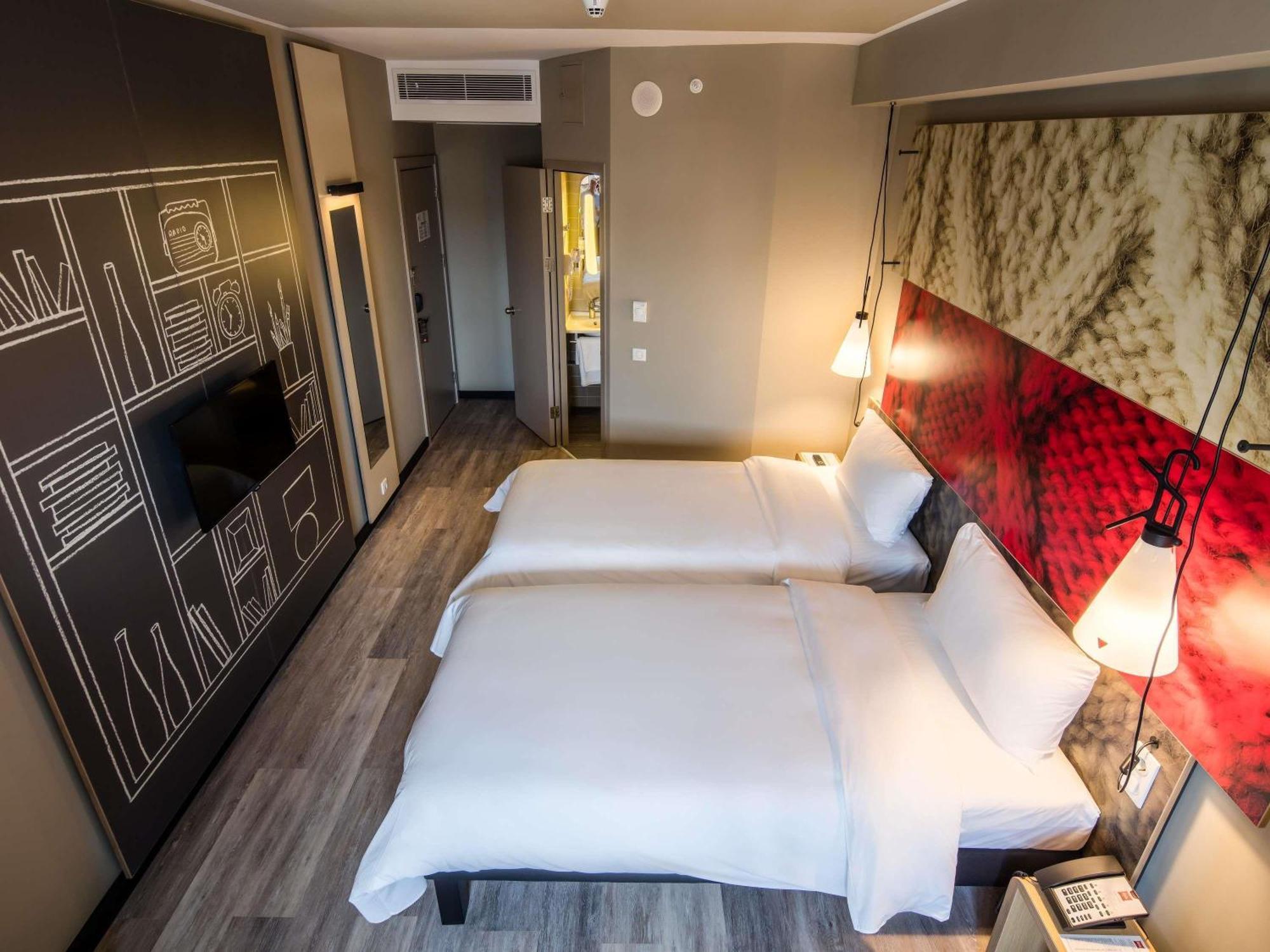 Standard Room 2 Single Beds