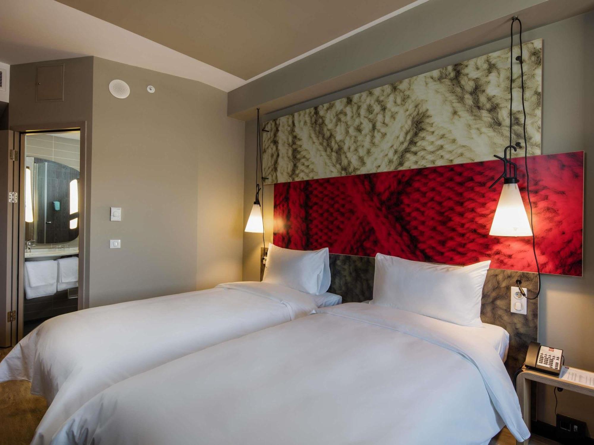 Standard Room 2 Single Beds