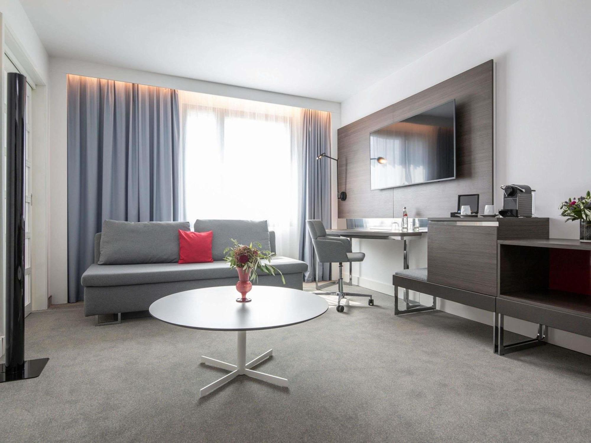 Superior Suite Sofa