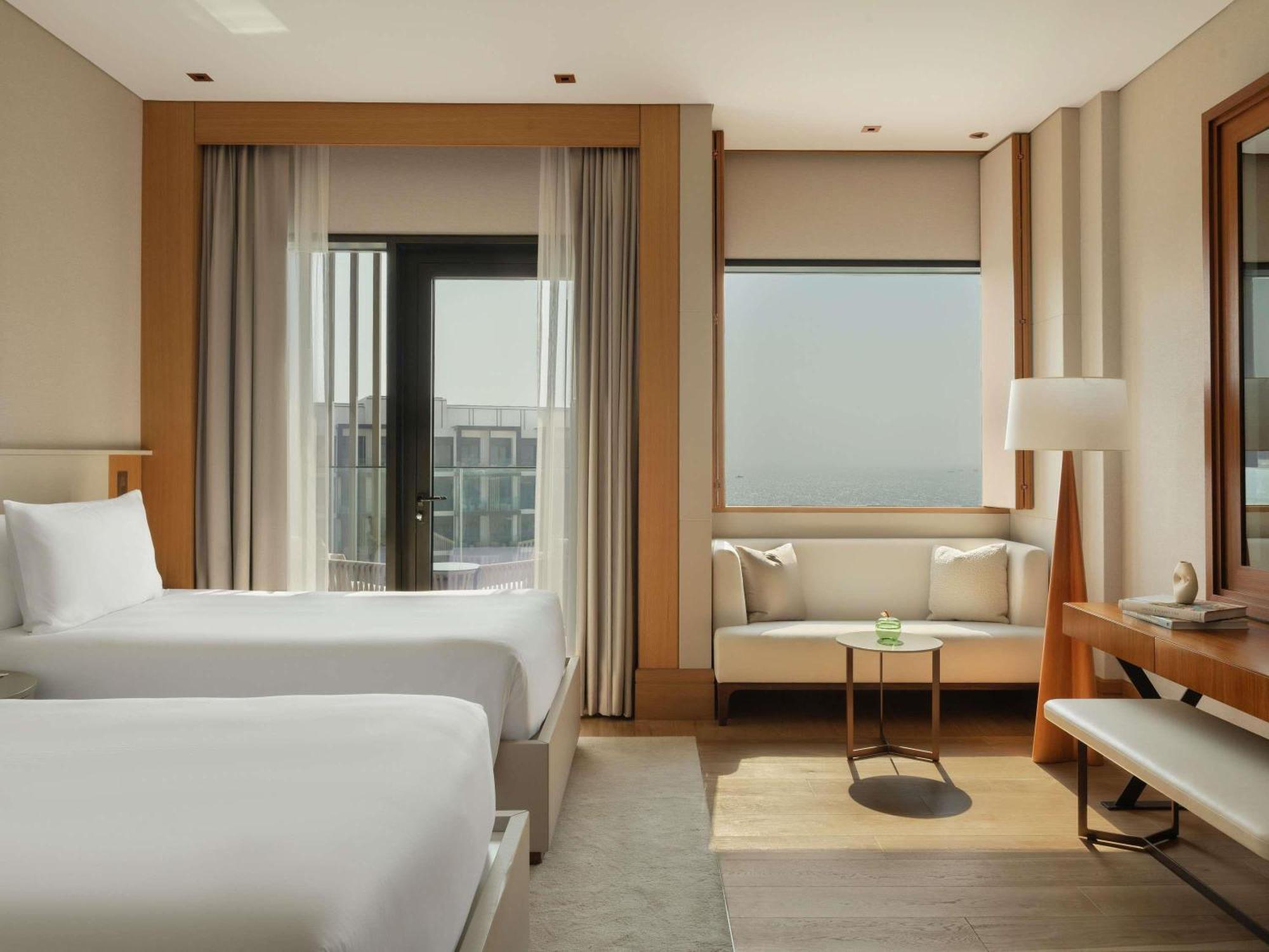 Rising Light Twin Room Resort View