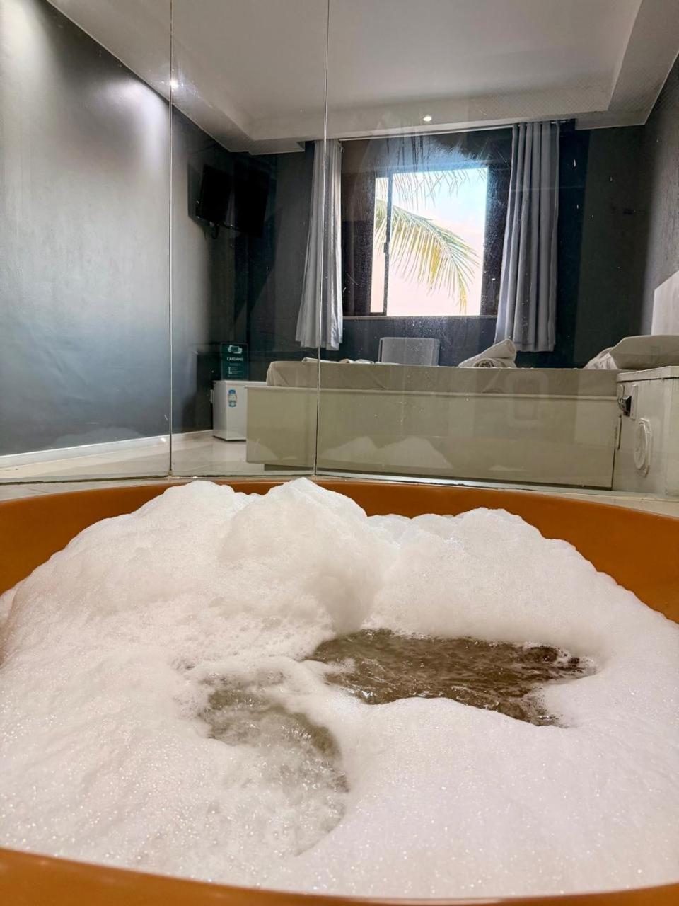 Suíte Deluxe com Banheira de Hidromassagem