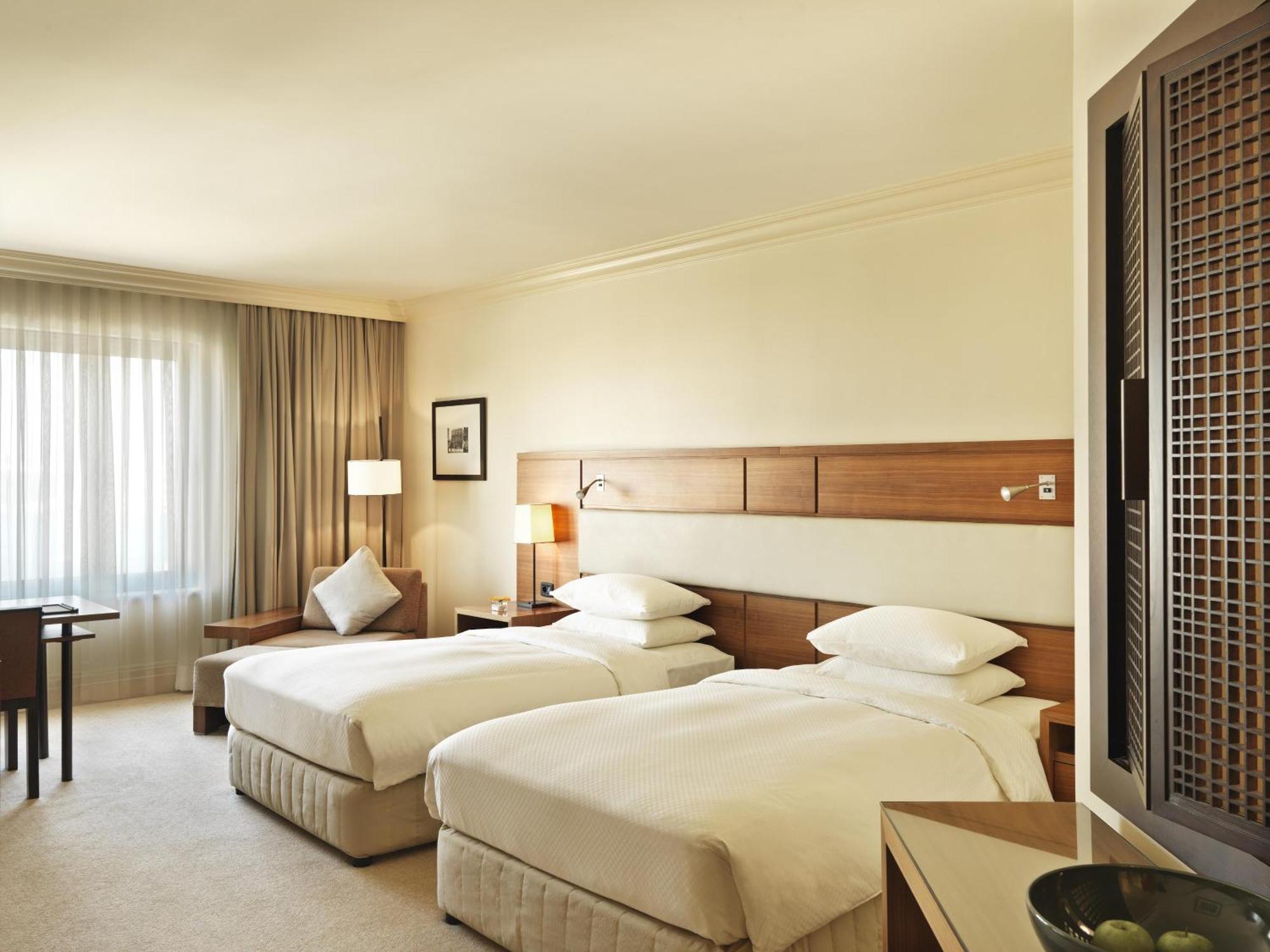 Quarto com 2 Camas de Solteiro