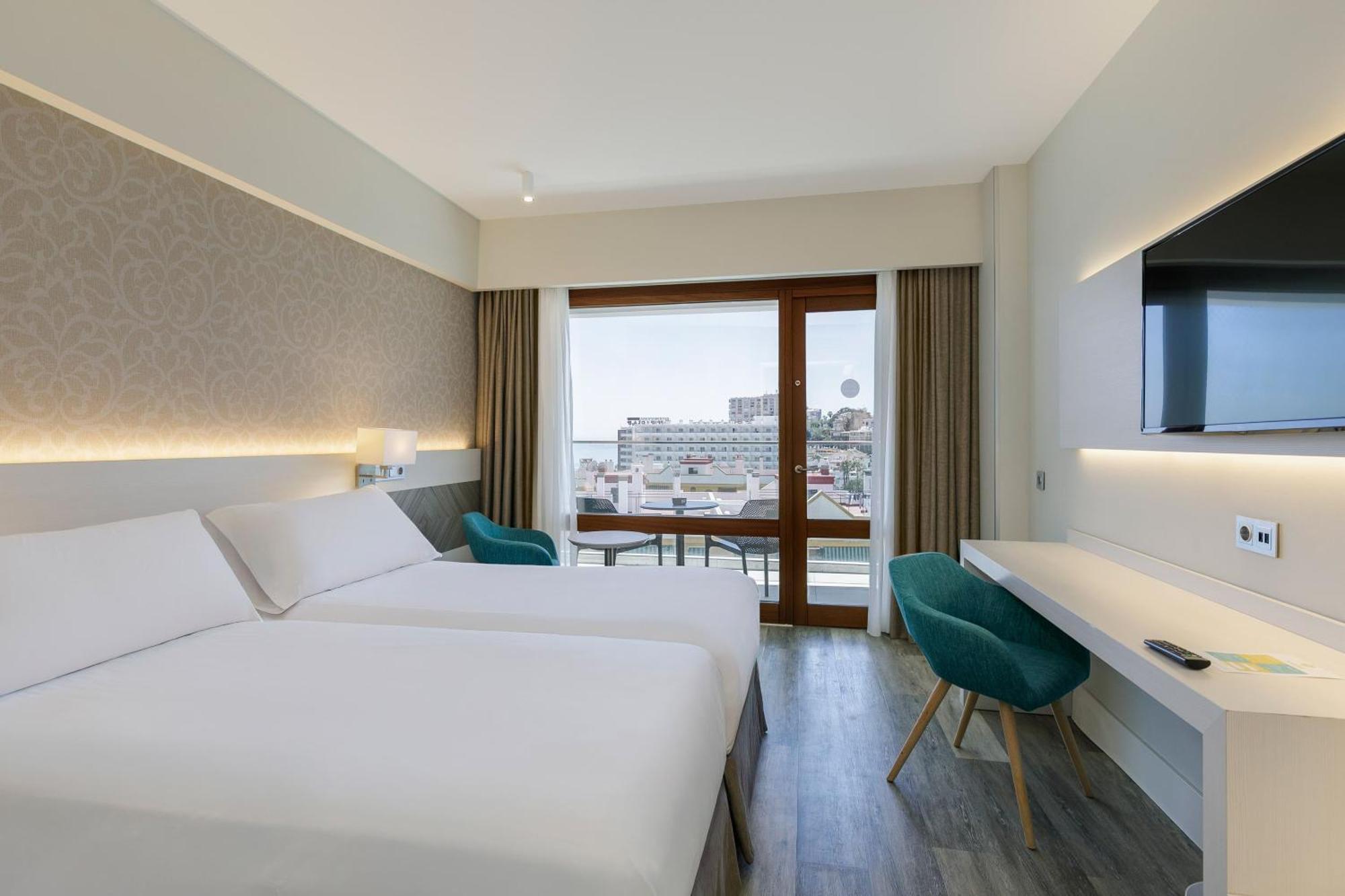 Sol Room Lateral Sea View