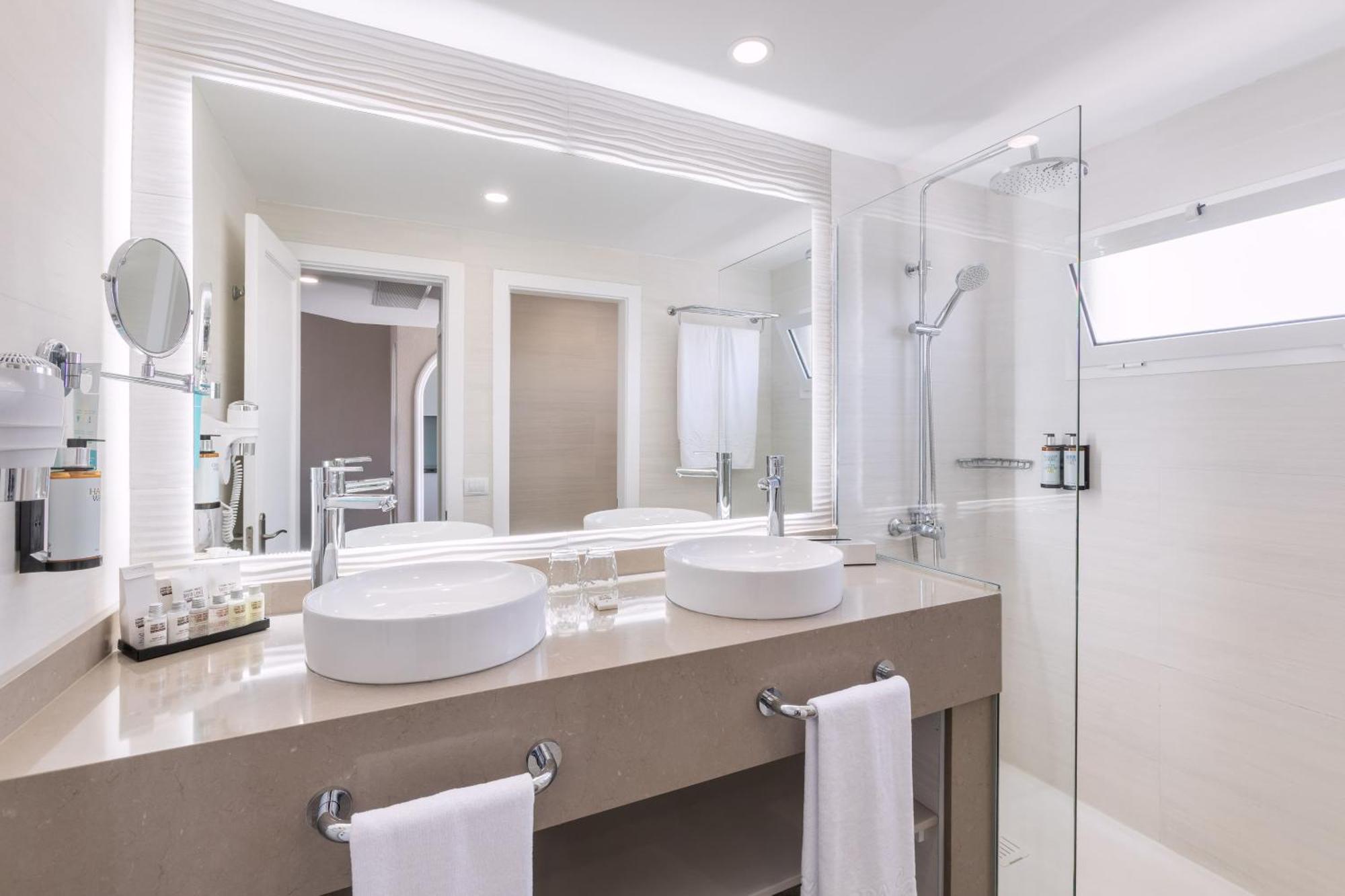 Superior Xtra Room