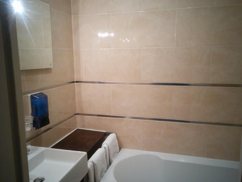 Single Room Private Bathroom
