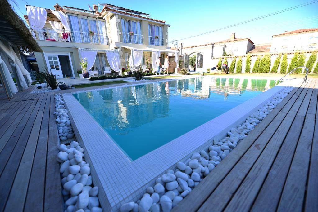 Deluxe Doppelzimmer mit Garten- und Poolblick