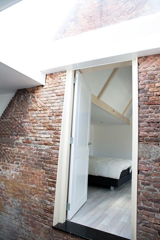 Twin Room Private External Bathroom
