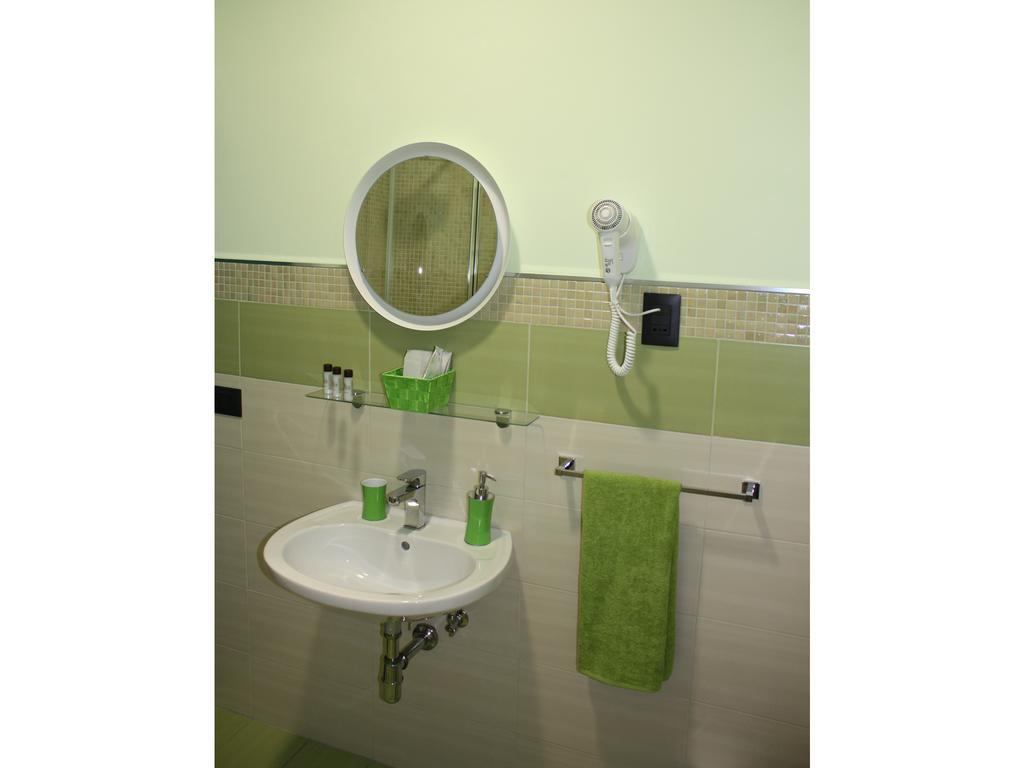 Triple Room Private Bathroom