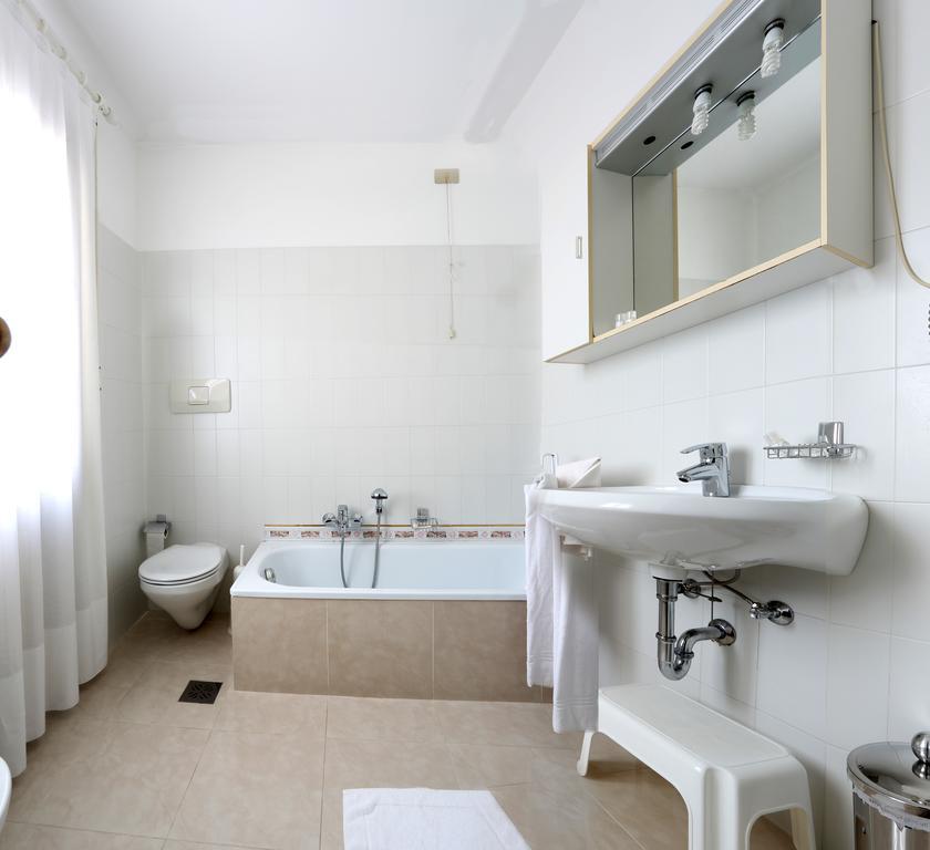 Double Room,217358594:JPEG