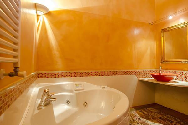 Double or Twin Room Private External Bathroom