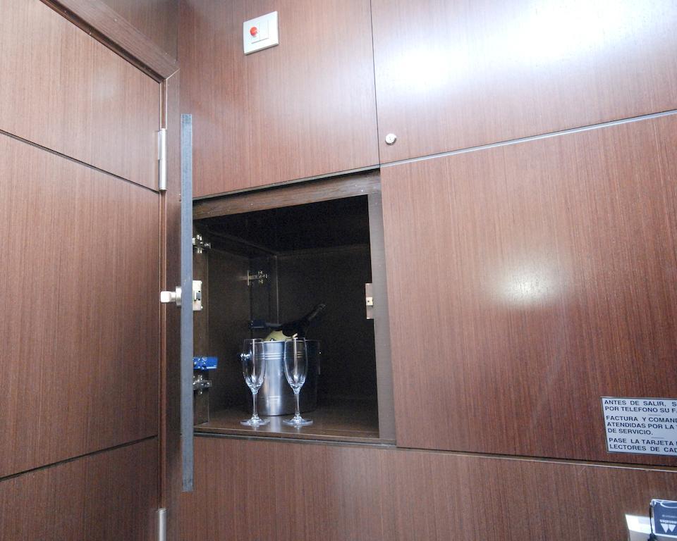 Suite Hot Tub Sauna