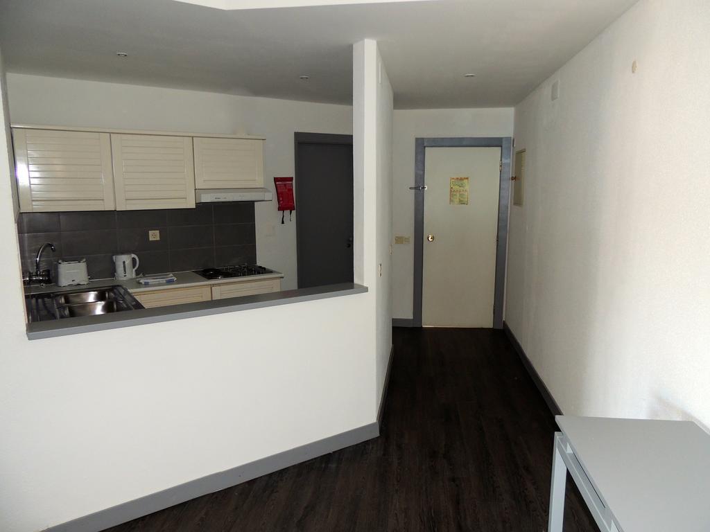 Two-Bedroom Apartment Frontal Sea View