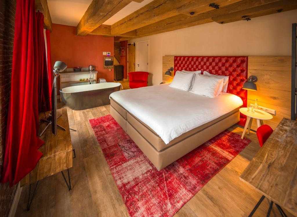 Superior King Suite