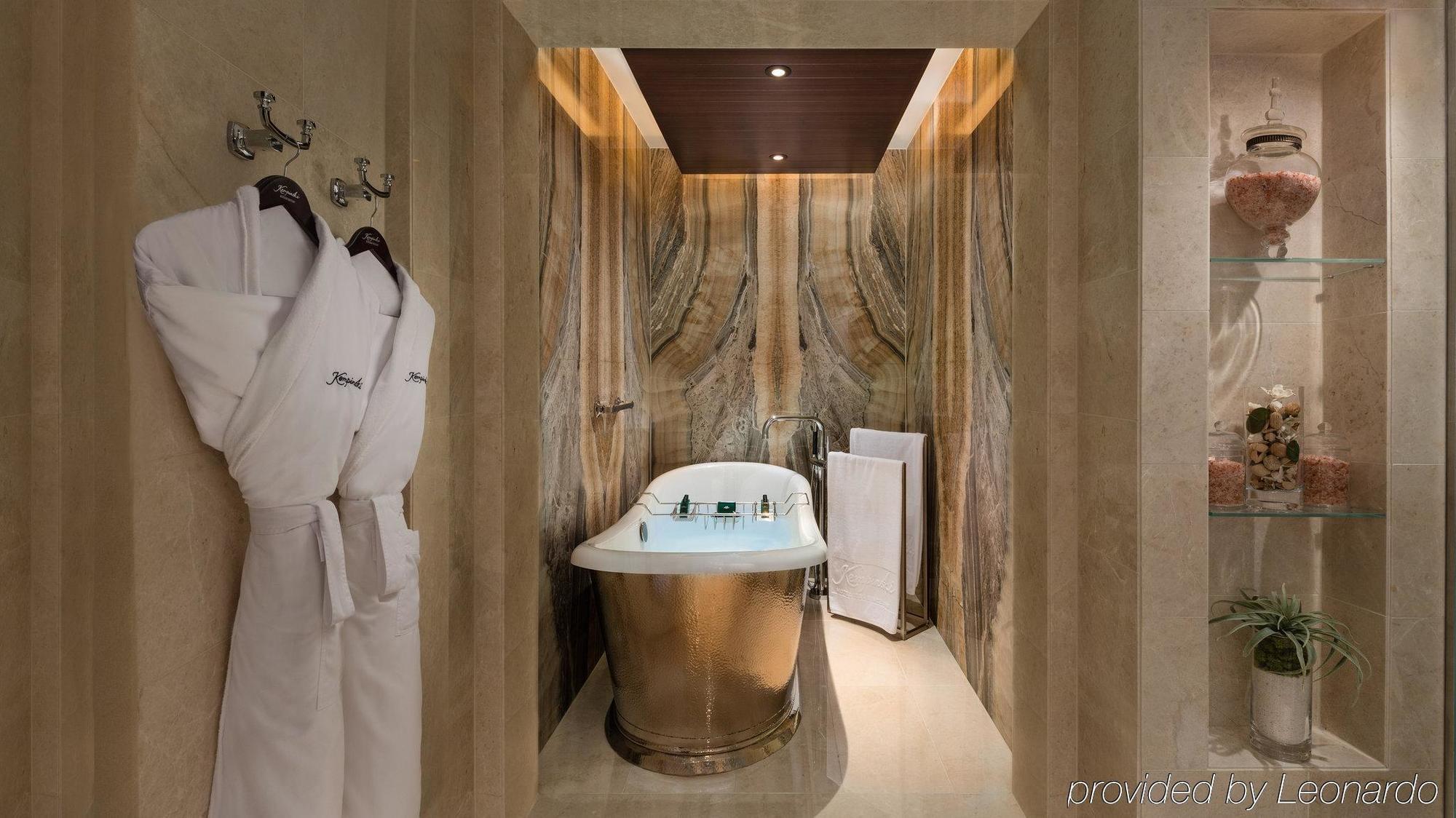 Chalet de esquí en Aspen - Acceso al Snow Park en Ski Dubai para 2, mayordomo privado, acceso al salón que incluye té de la tarde, horas de cócteles por la noche, refrigerios suaves y canapés
