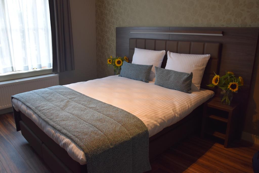 Small Double Room Canal View