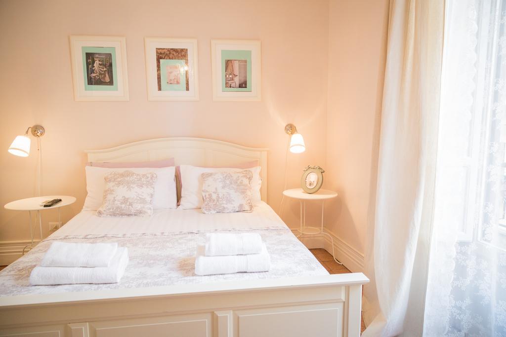 Double Room Private External Bathroom