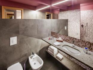 Superior Twin Room with Two Double Beds