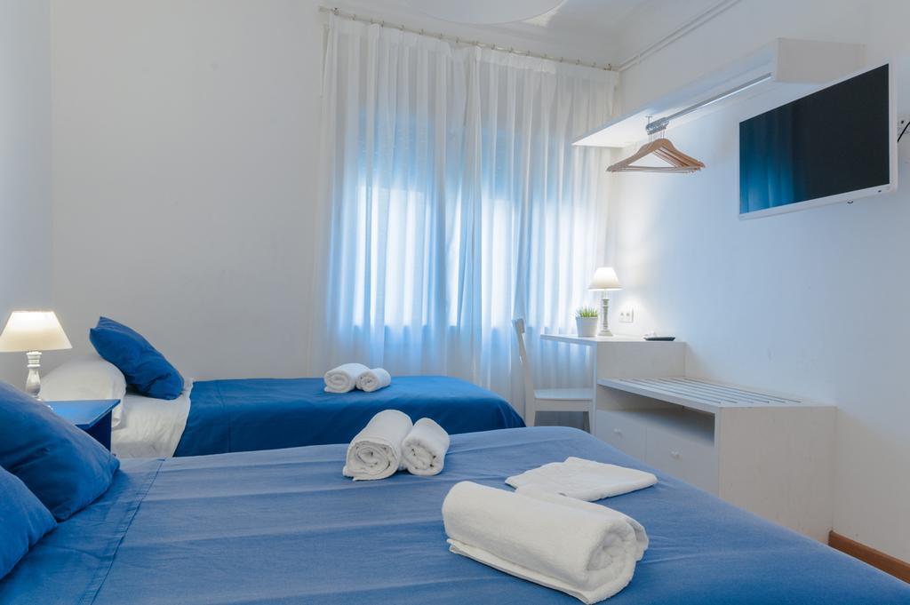 Triple Room Private Bathroom