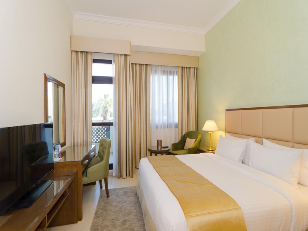 Seashell Paradise Five Bedroom Suite on F&B Heart of Kite Beach