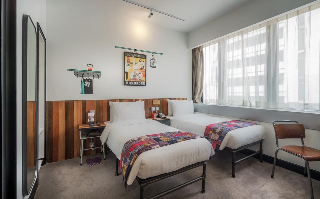 Cozy Twin Room