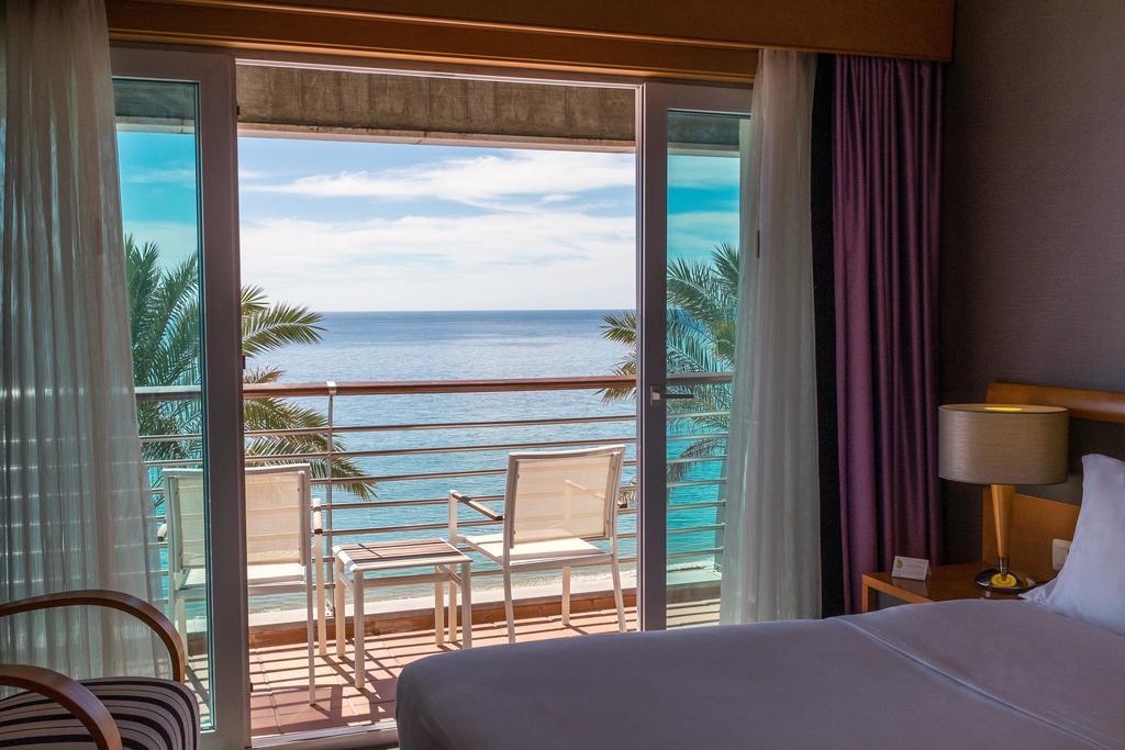 Double or Twin Room Sea View