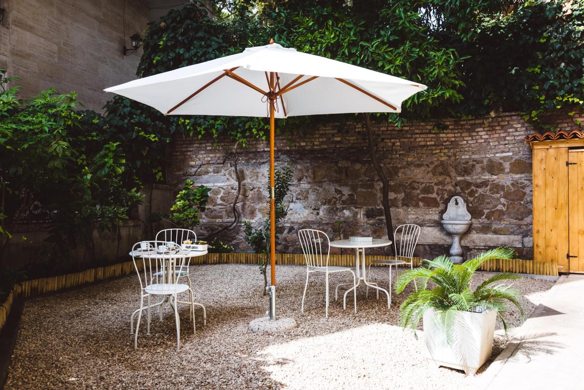 Superior Double Room Shared Garden