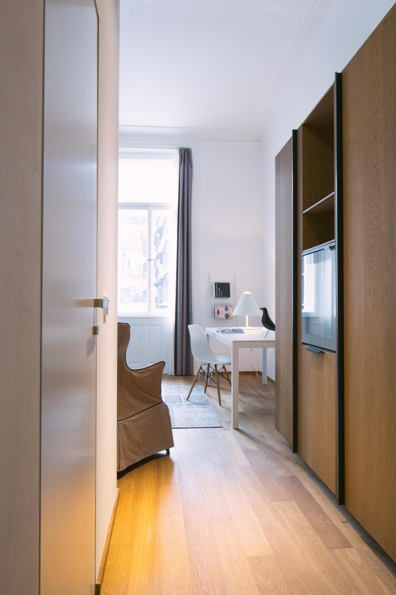 Superior Double or Twin Room Square View