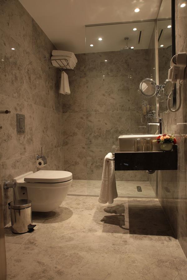 Business Room with Free Airport Transfer