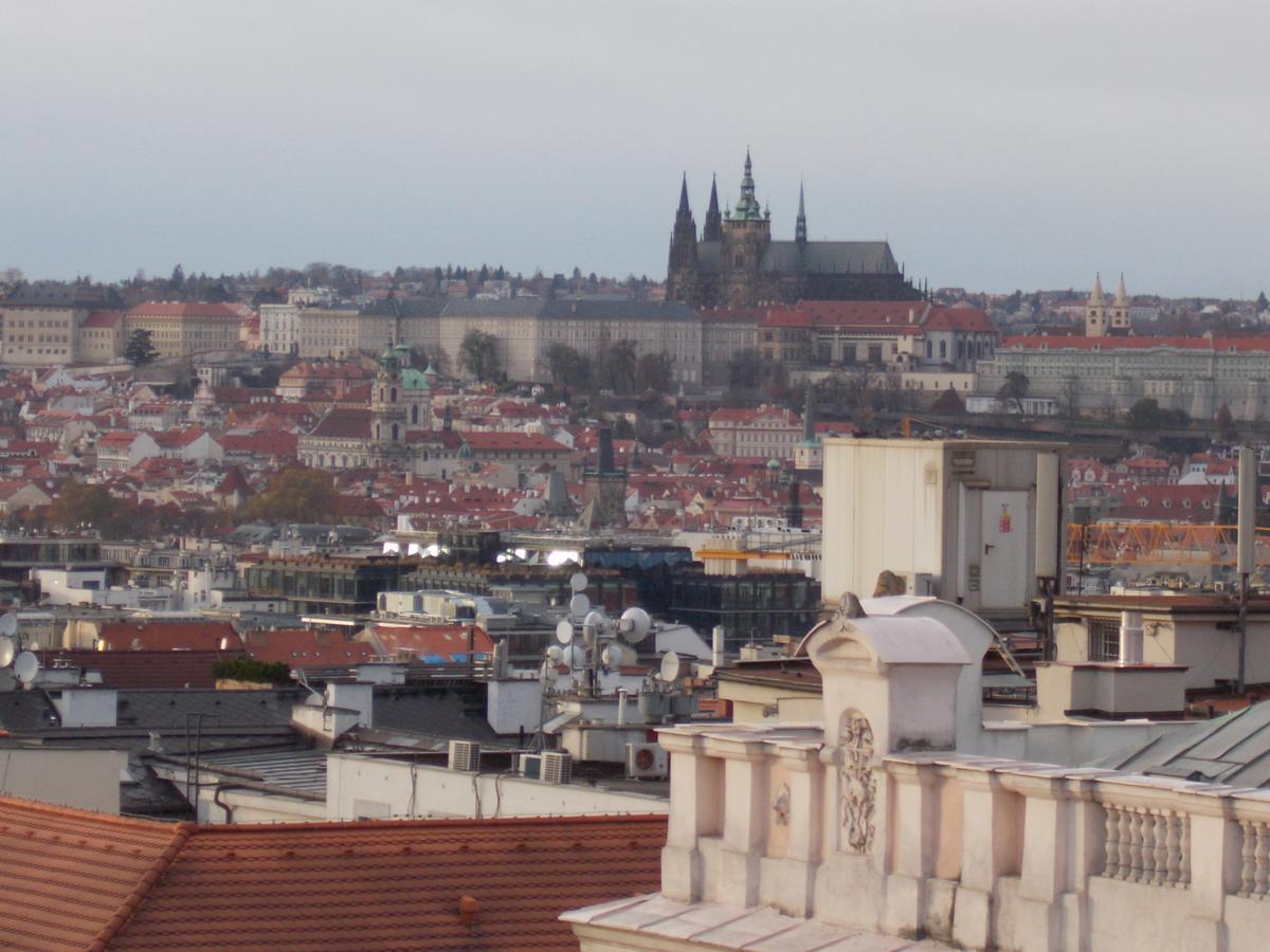 One-Bedroom Apartment Prague Castle View