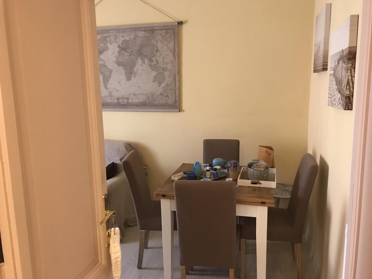 Three-Bedroom Deluxe Apartment