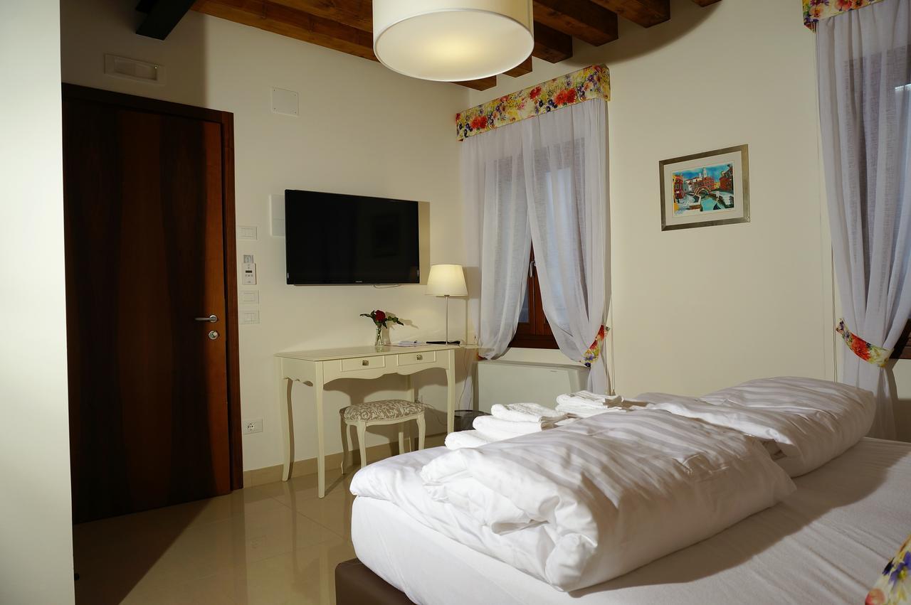 Double or Twin Room Disability Access