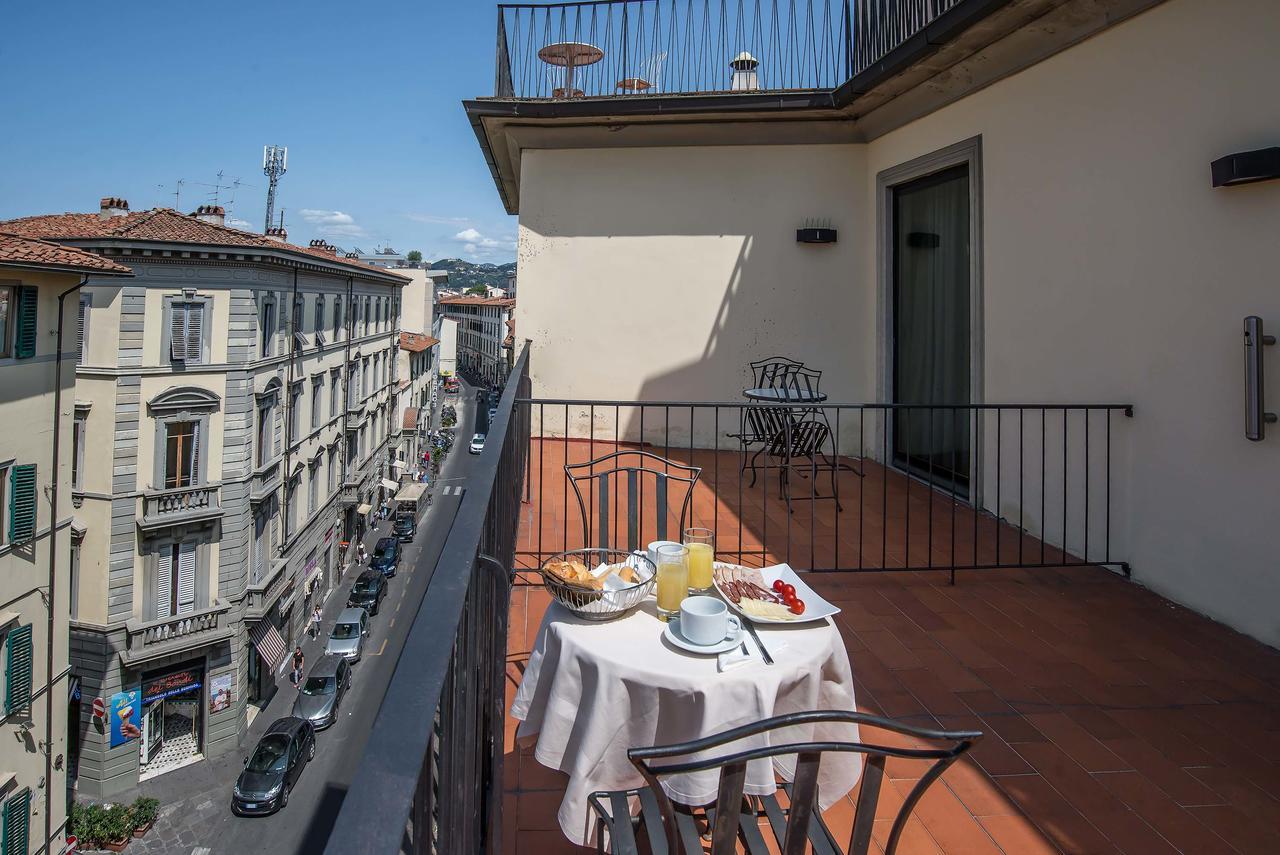 Quarto Duplo com Terraço