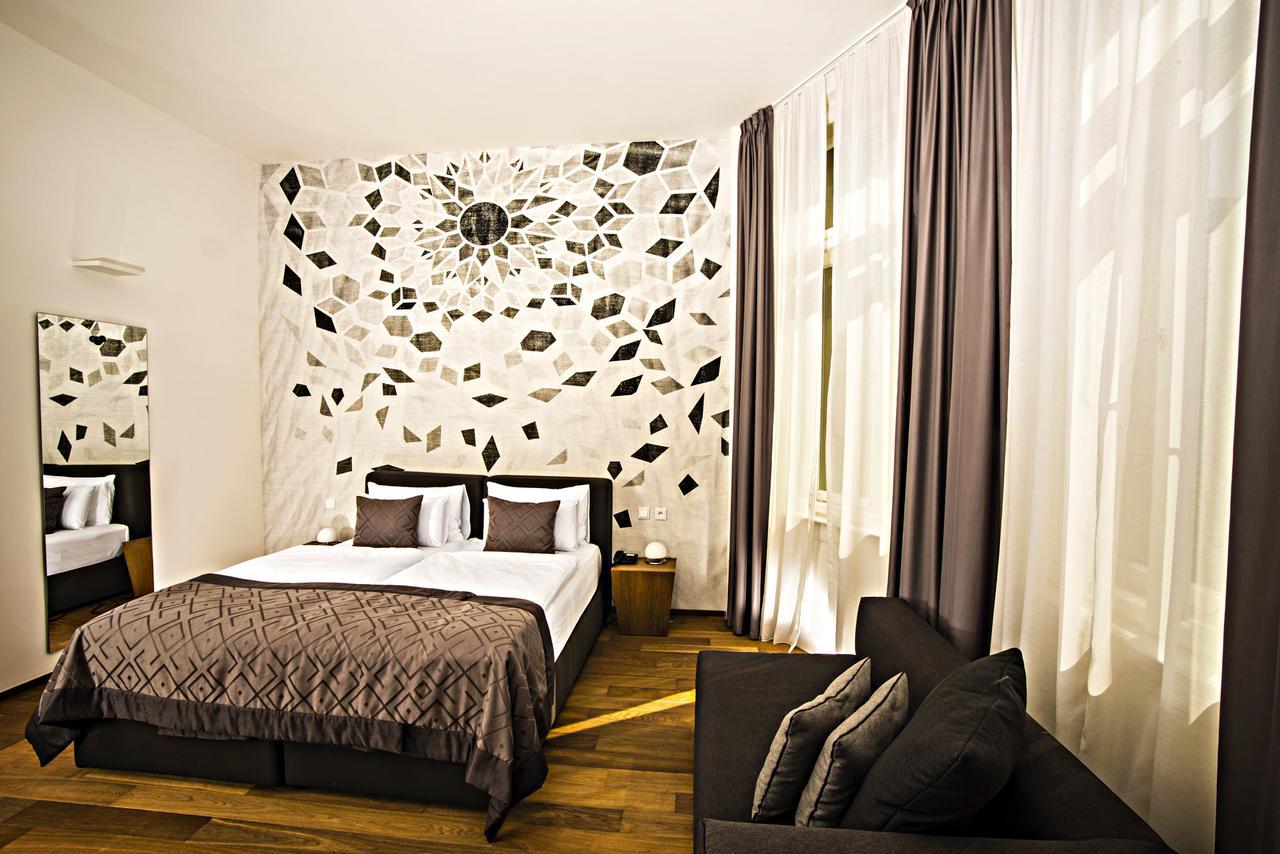 Superior Double or Twin Room Square View