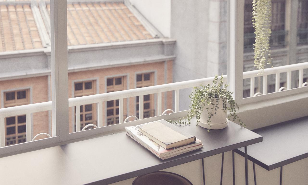 Deluxe Double Room Balcony Street View