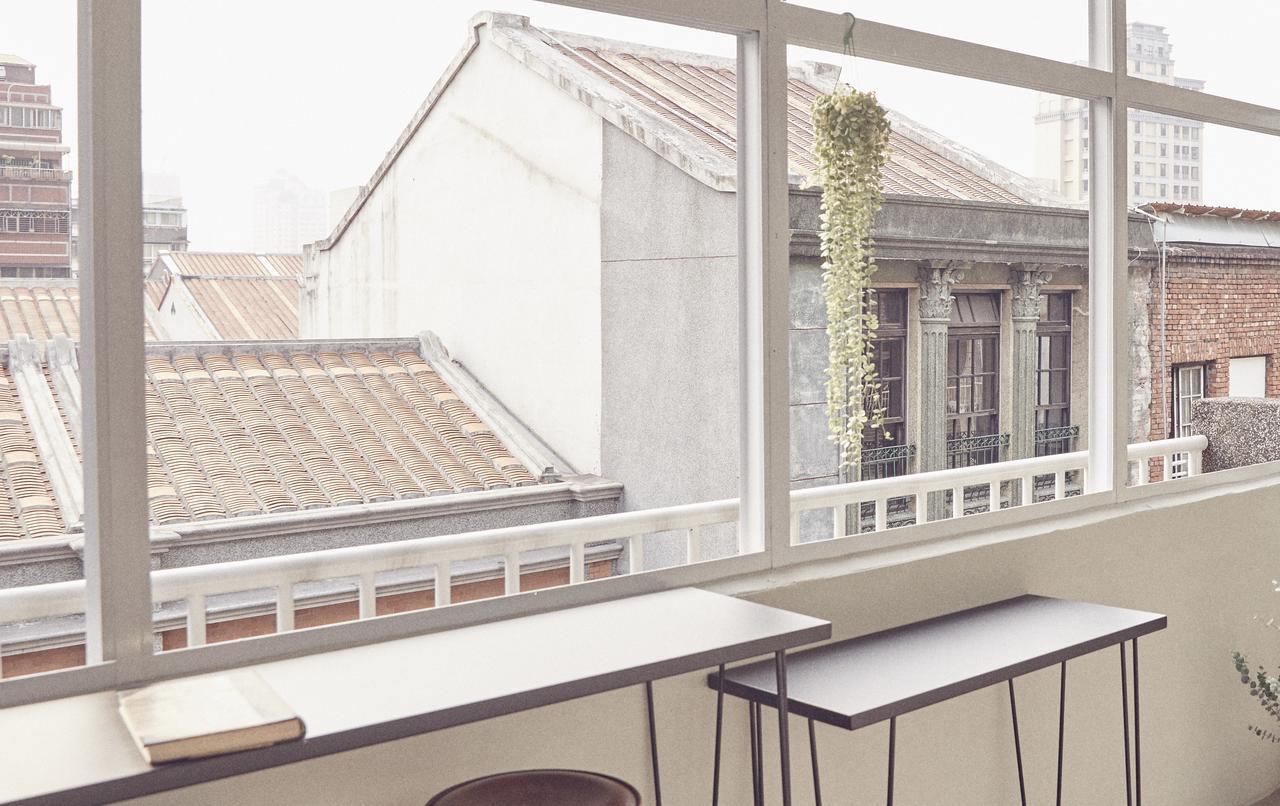 Deluxe Double Room Balcony Street View